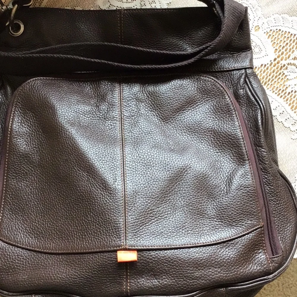 PacaPod beautiful !!! Lucky mom bag diaper purse all leather complete